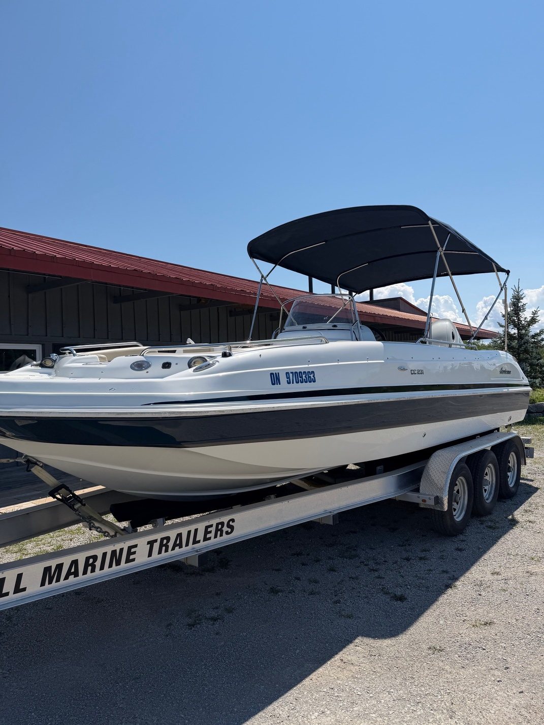 2017 Hurricane CC231 from the bow quarter